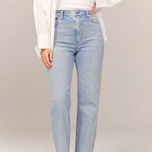 A&F Curve Love The Ankle Straight Ultra High Rise Jeans